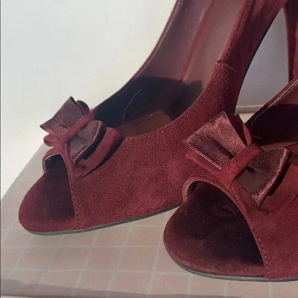 Aldo Burgundy Bow Peep Toe Pumps - Picture 4 of 8